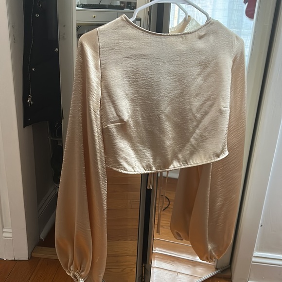 Lovers + Friends Britt Blouse - Picture 3 of 5